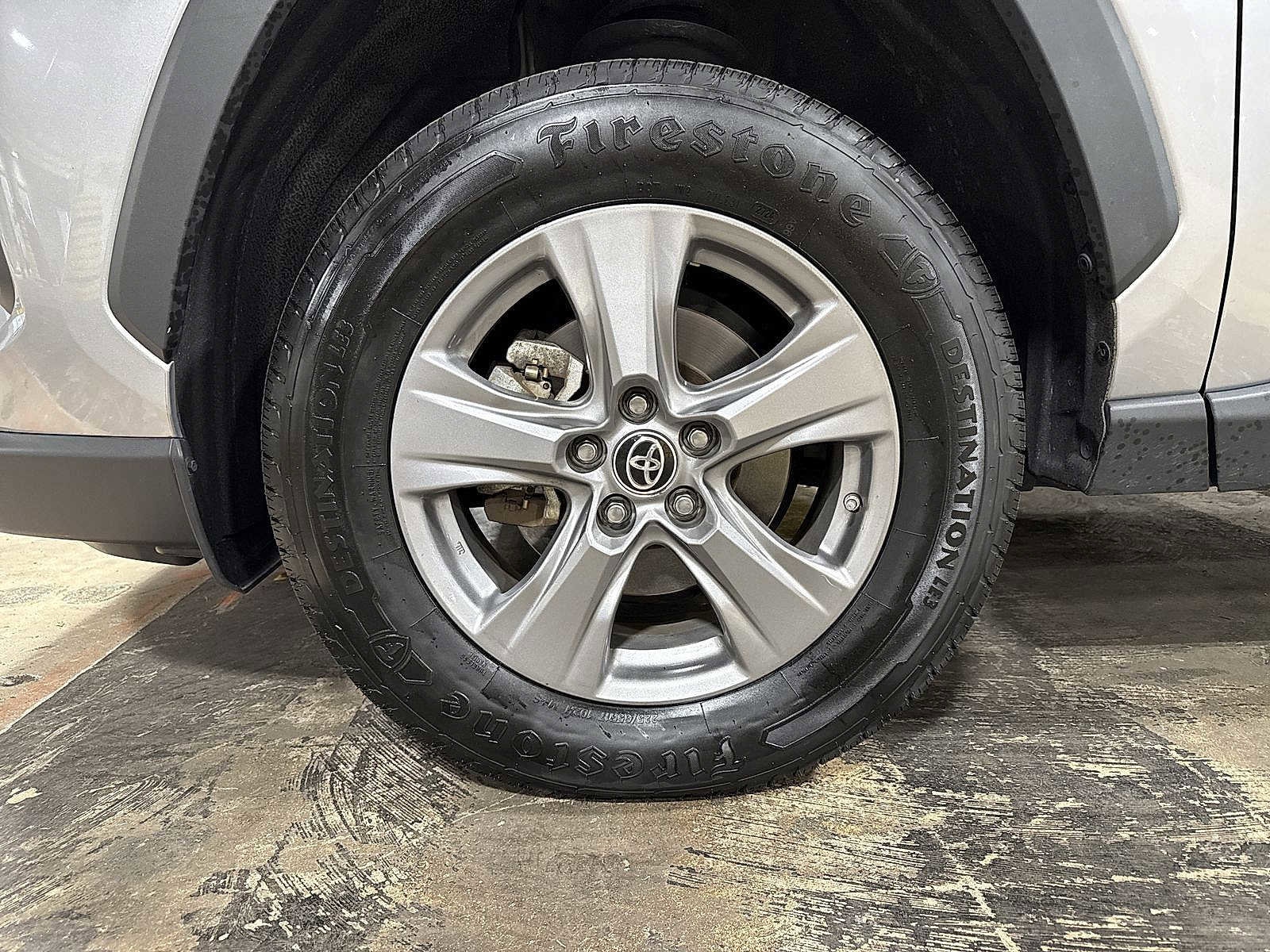 Thumbnail: 2022 Toyota RAV4 - 10