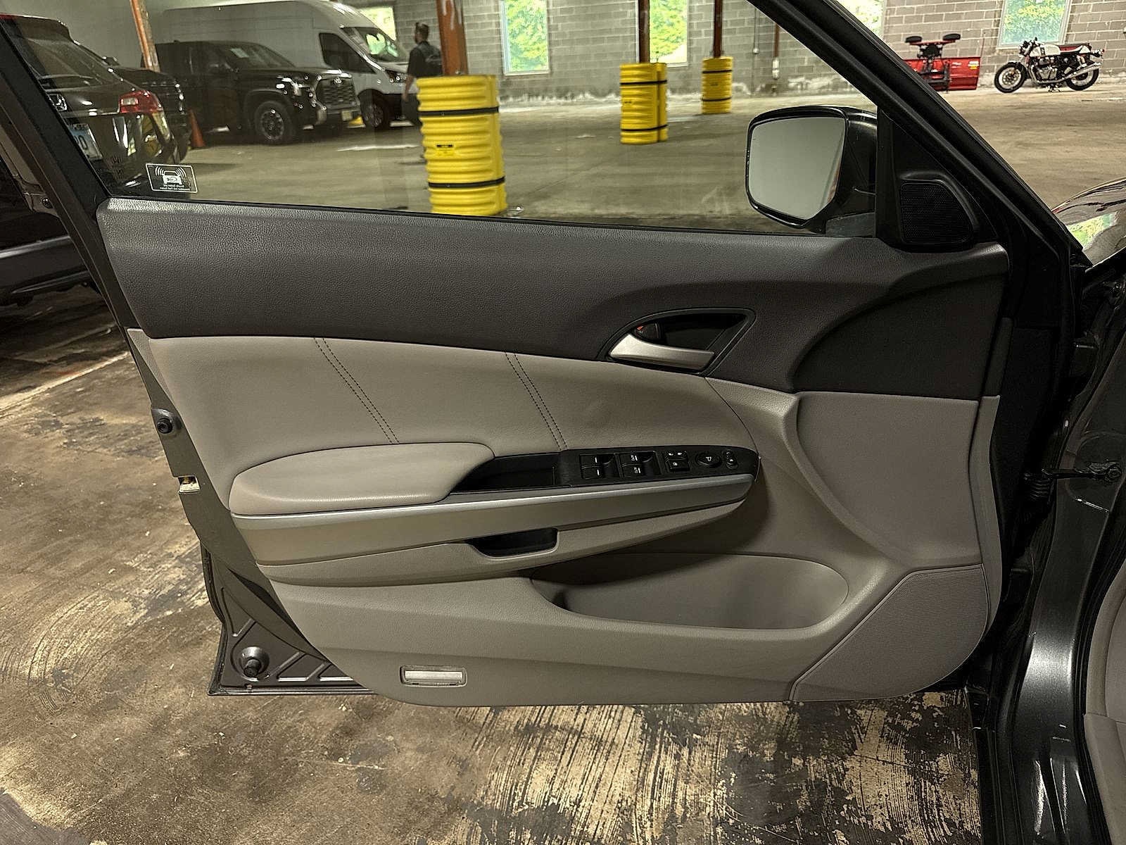 Thumbnail: 2009 Honda Accord - 27