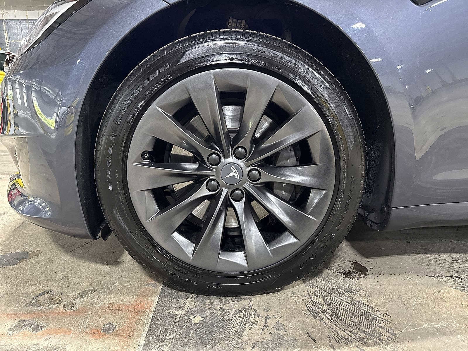 Thumbnail: 2018 Tesla Model S - 10