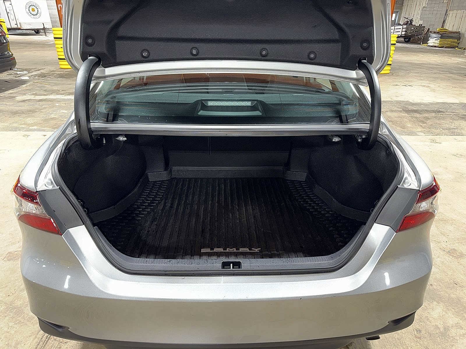 Thumbnail: 2021 Toyota Camry - 10