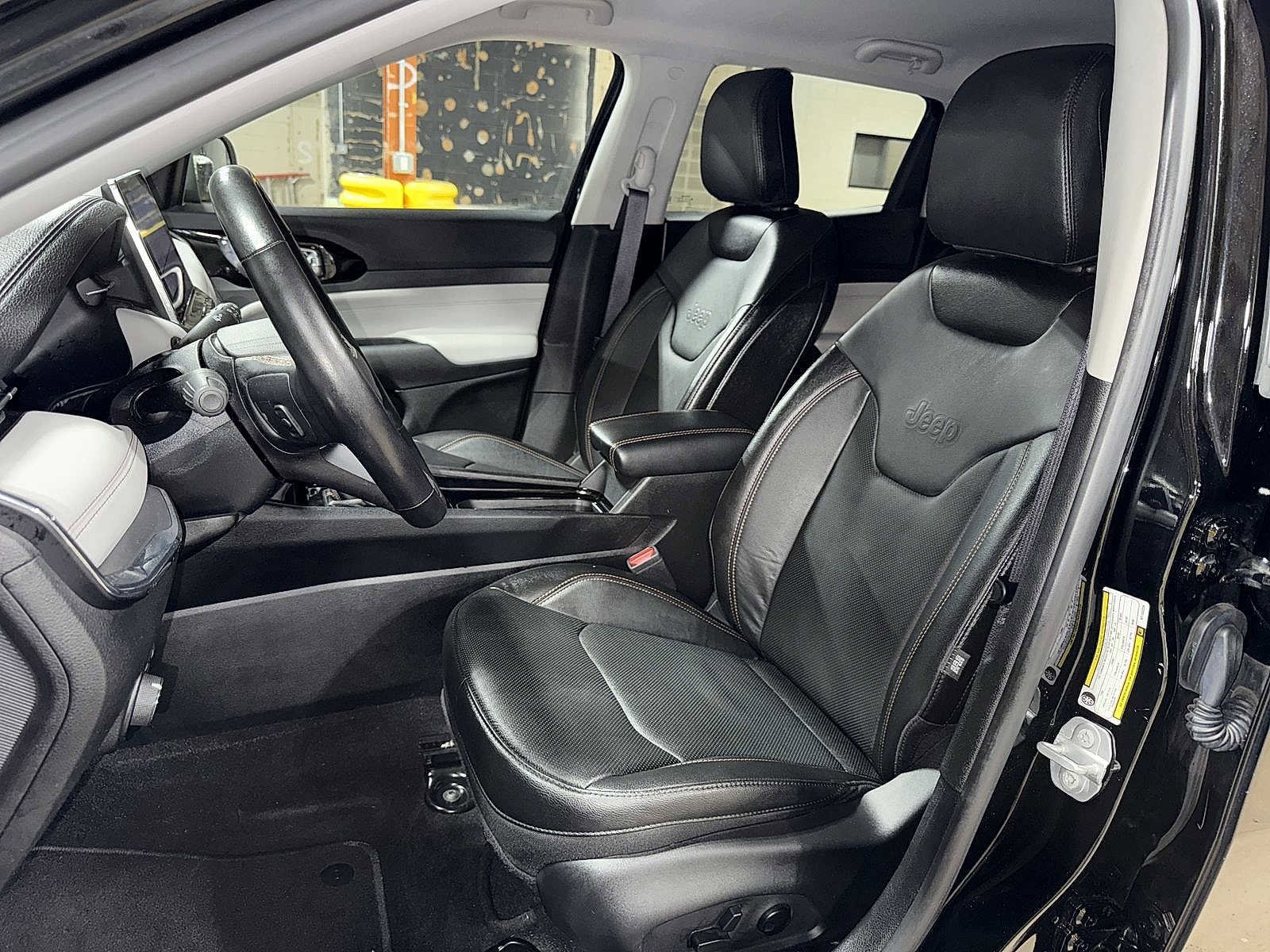 Thumbnail: 2022 Jeep Compass - 15