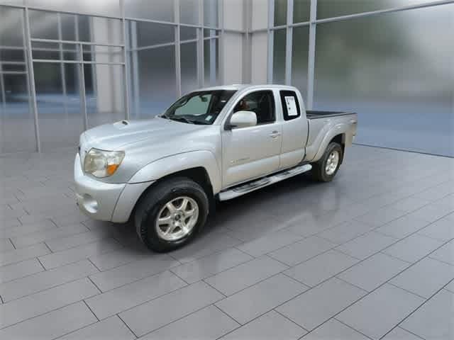 Thumbnail: 2006 Toyota Tacoma - 4