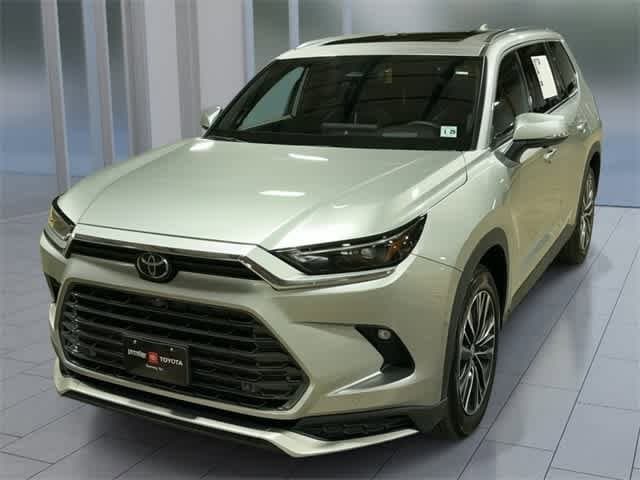 2024 Toyota Grand Highlander Platinum Hero Image