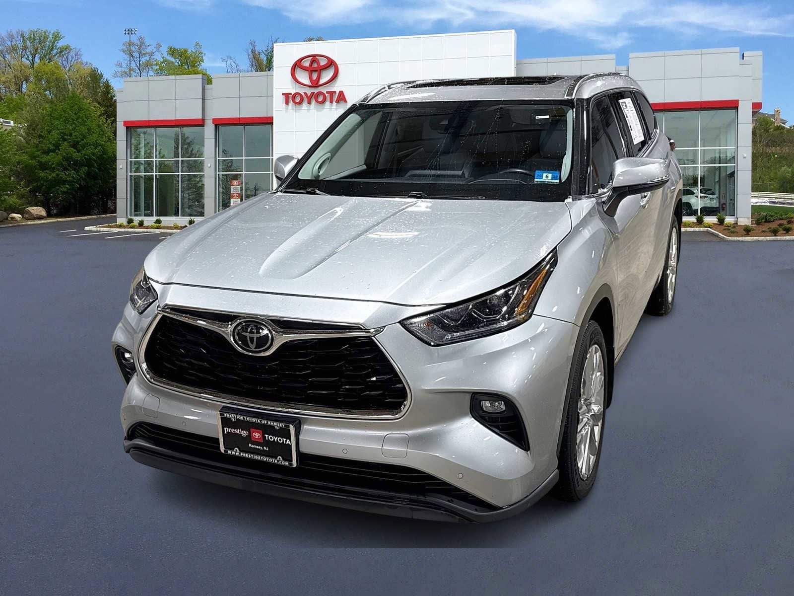 Thumbnail: 2020 Toyota Highlander - 1