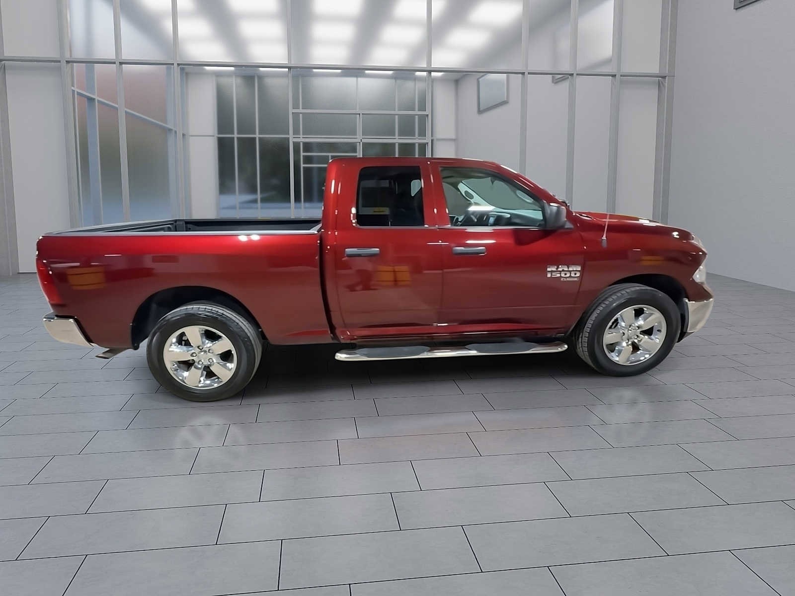 Thumbnail: 2019 RAM 1500 Classic - 9