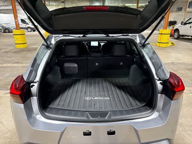 Thumbnail: 2023 Lexus UX - 11