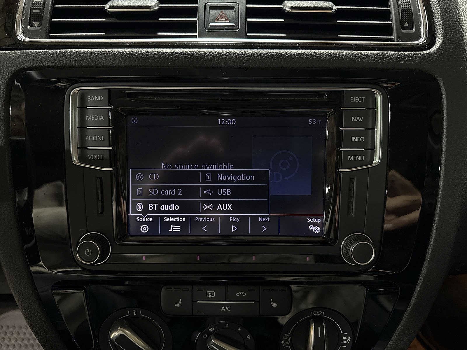 Thumbnail: 2016 Volkswagen Jetta - 21