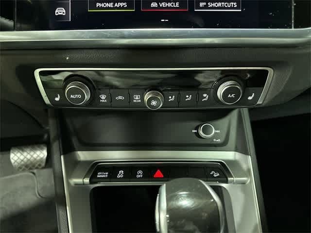 Thumbnail: 2020 Audi Q3 - 21
