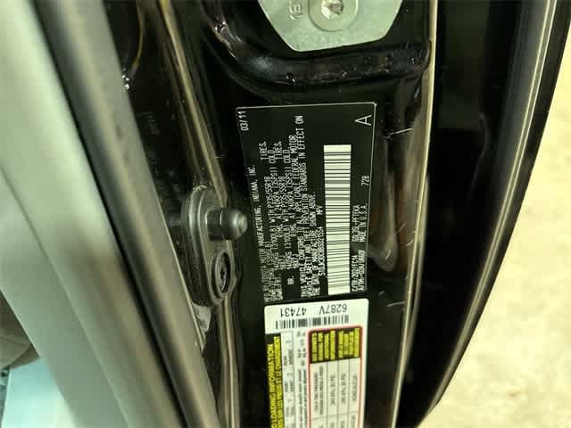 Thumbnail: 2011 Toyota Sienna - 13