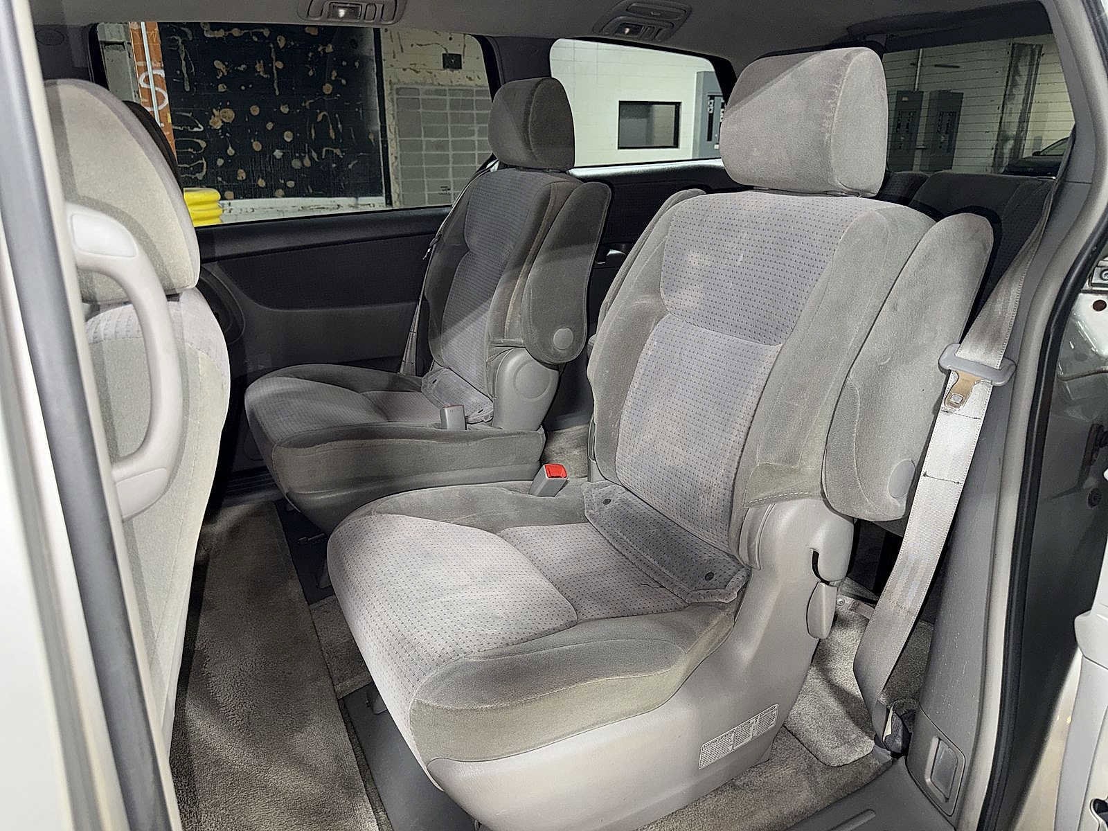 Thumbnail: 2006 Toyota Sienna - 14