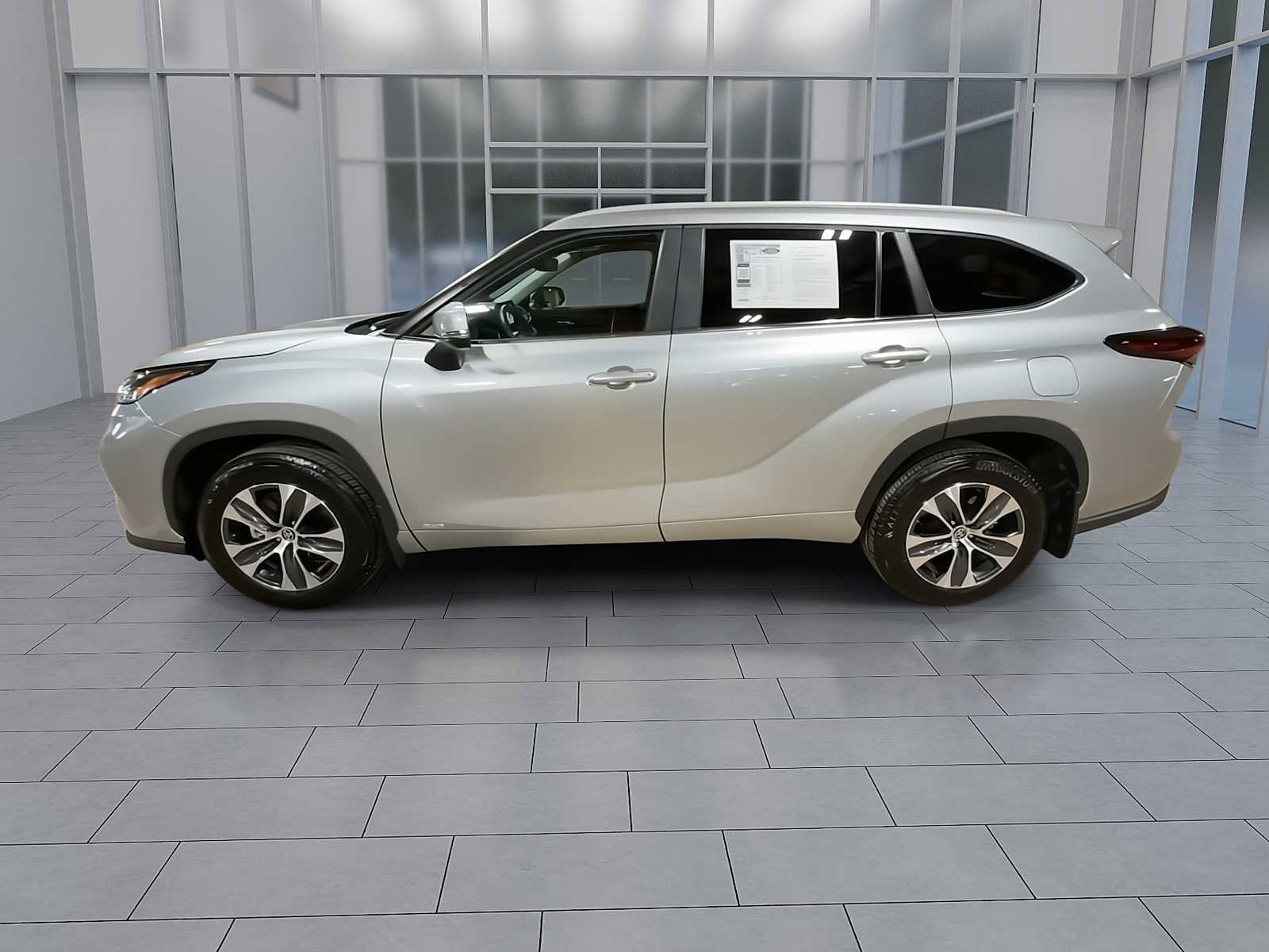 Thumbnail: 2025 Toyota Highlander - 5