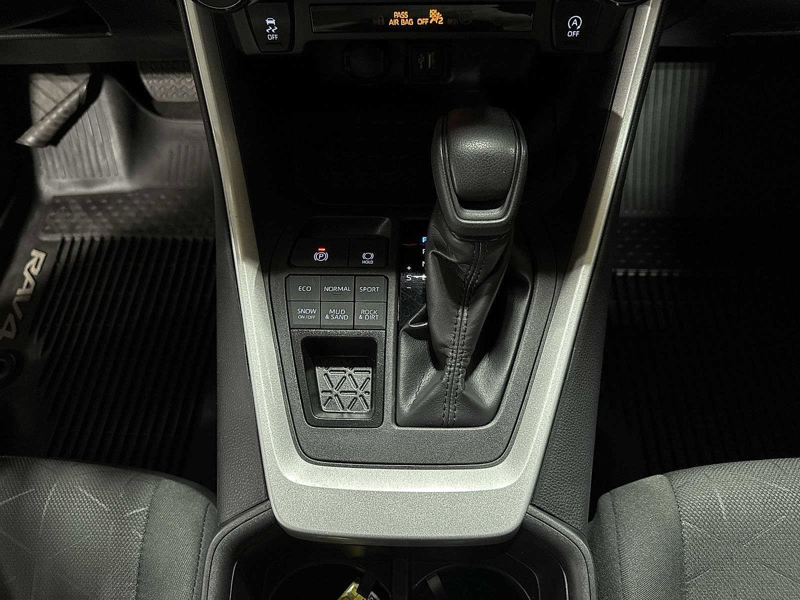 Thumbnail: 2024 Toyota RAV4 - 30