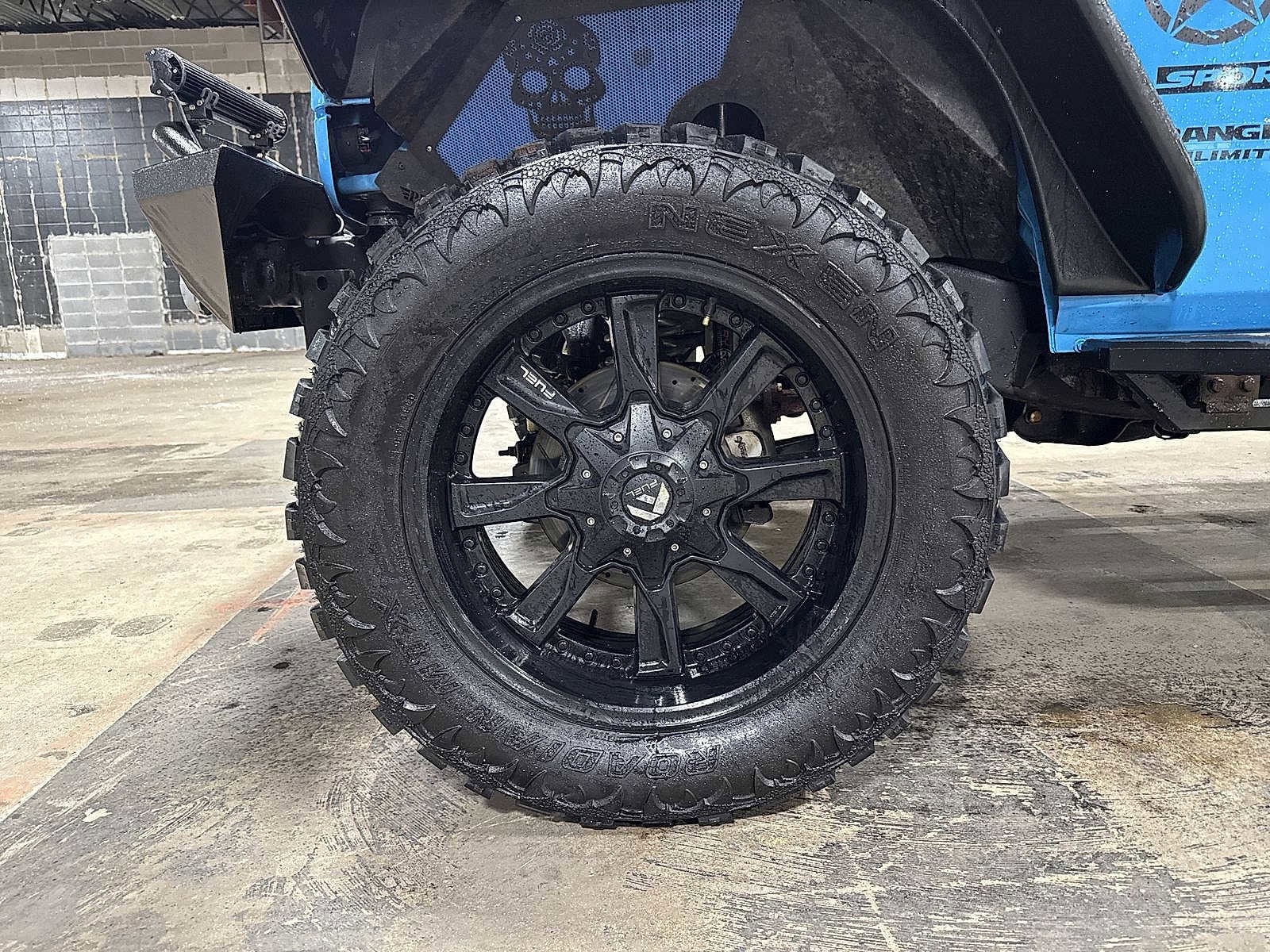 Thumbnail: 2017 Jeep Wrangler - 10