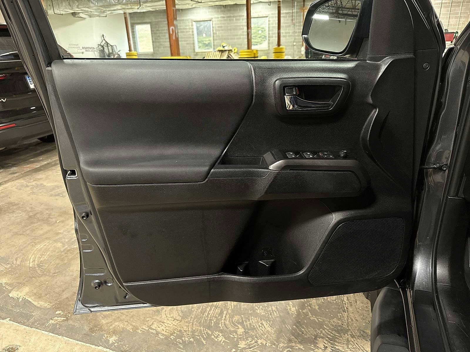 Thumbnail: 2023 Toyota Tacoma - 30