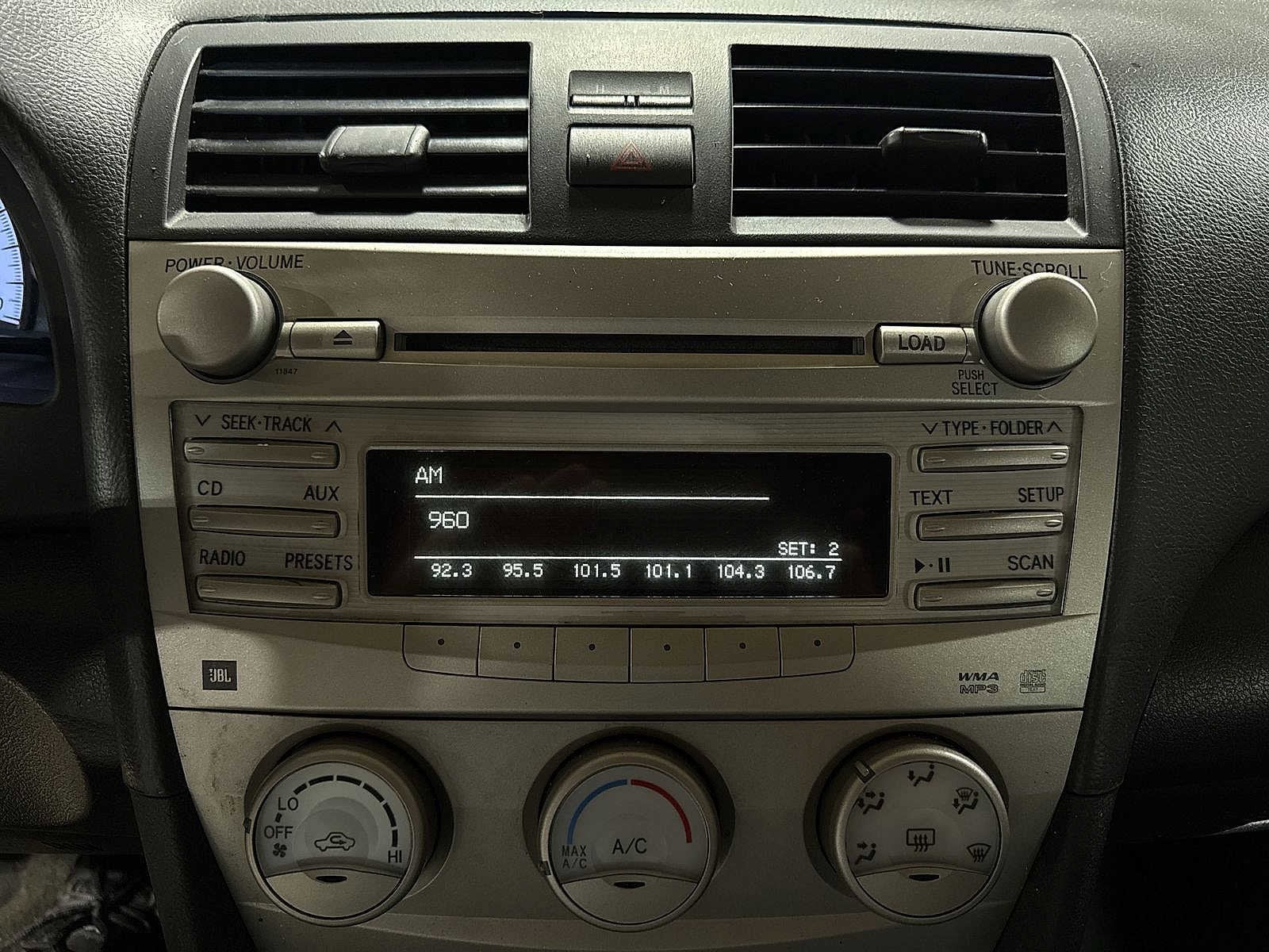 Thumbnail: 2011 Toyota Camry - 17