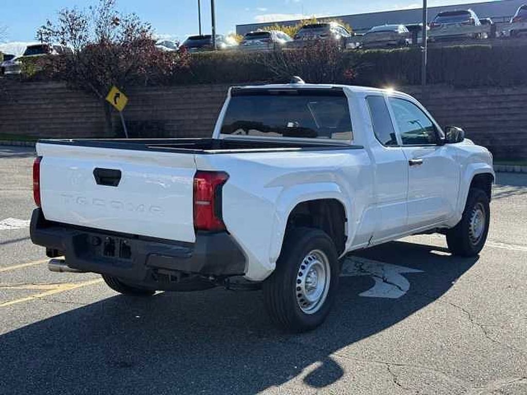 Used 2025 Toyota Tacoma SR Truck XtraCab