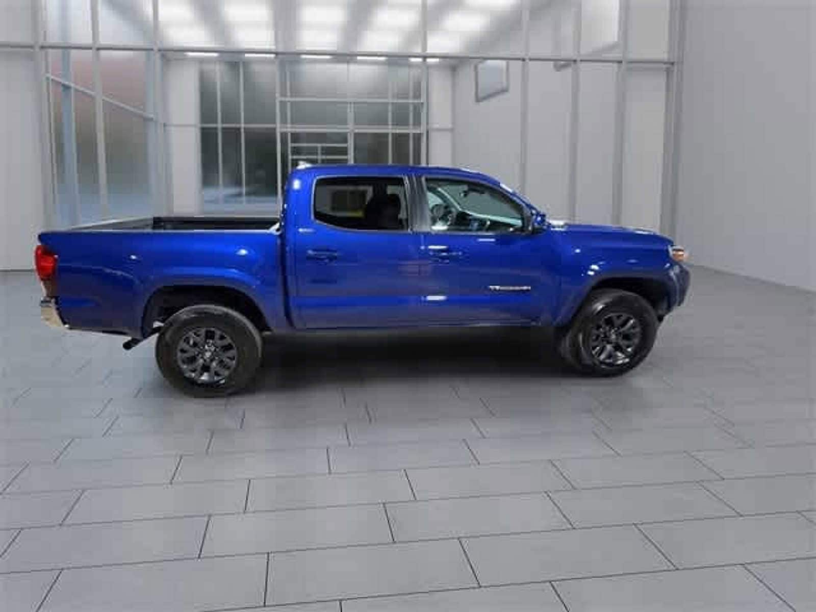 Thumbnail: 2023 Toyota Tacoma - 14