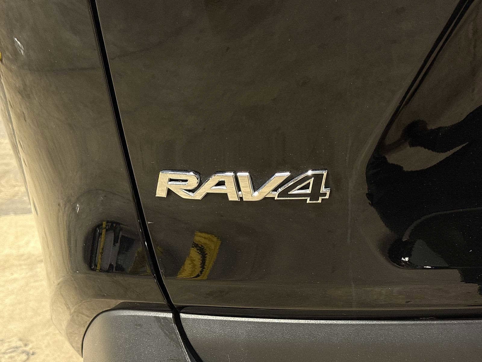 Thumbnail: 2023 Toyota RAV4 - 25