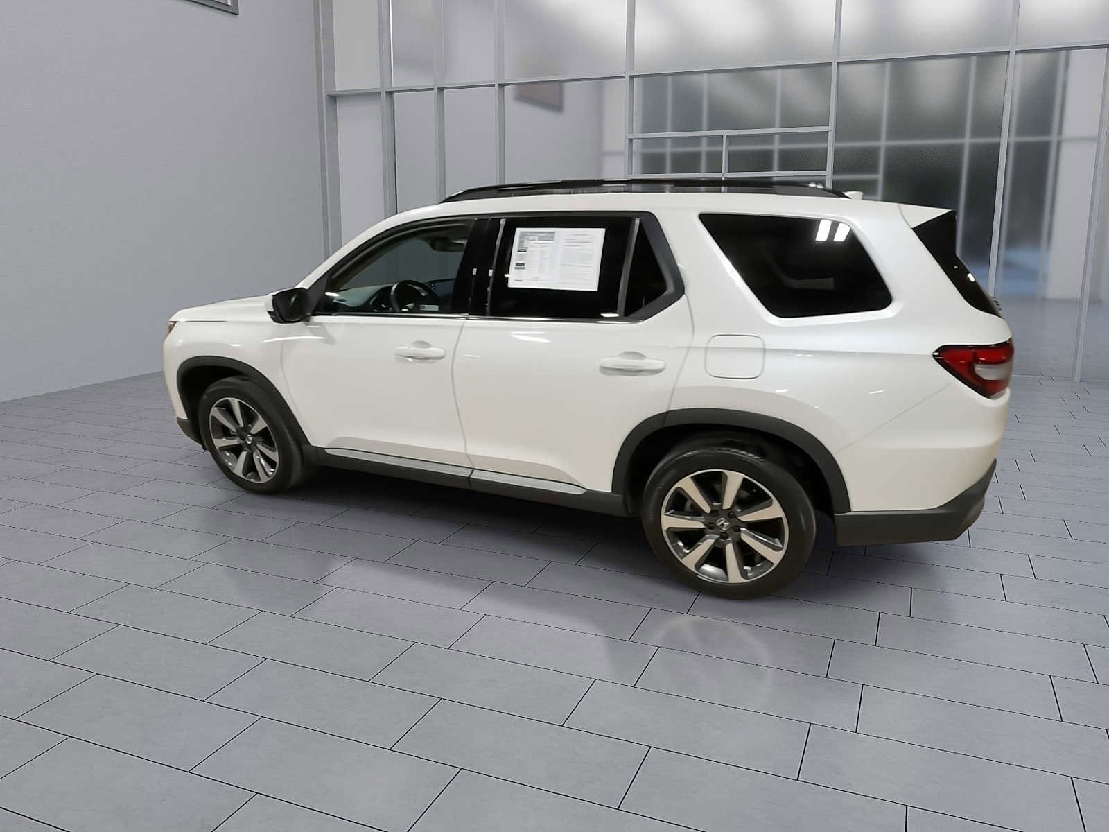 Thumbnail: 2023 Honda Pilot - 6