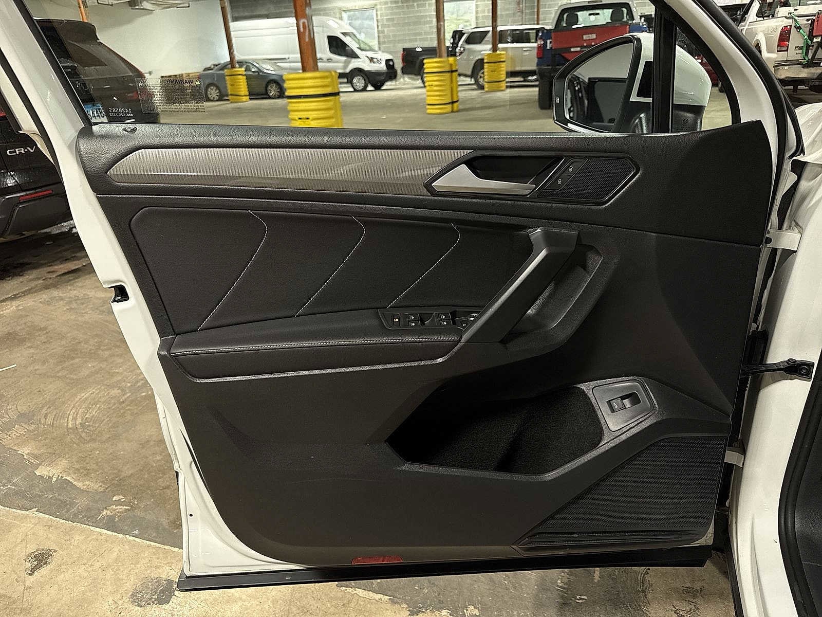 Thumbnail: 2022 Volkswagen Tiguan - 31