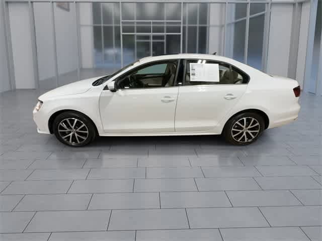 Thumbnail: 2017 Volkswagen Jetta - 5