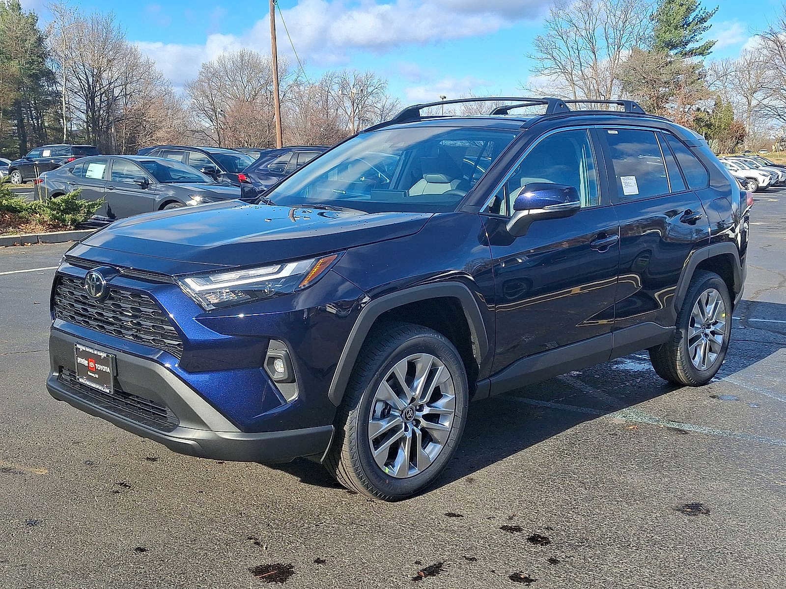 Thumbnail: 2025 Toyota RAV4 - 16