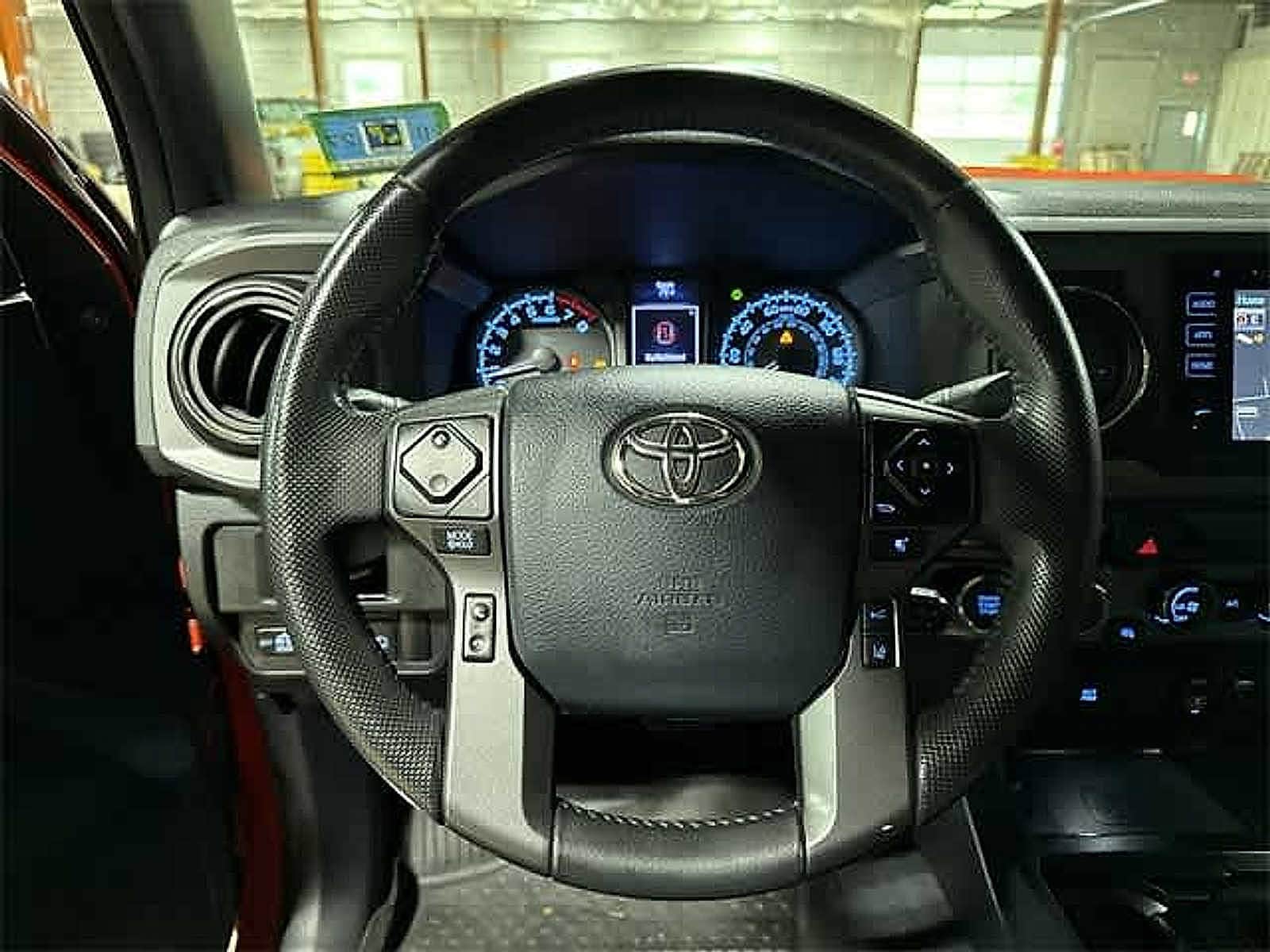 Thumbnail: 2018 Toyota Tacoma - 28