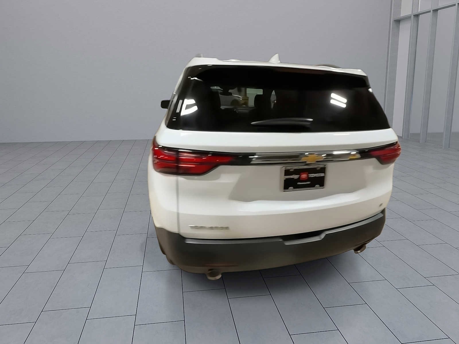 Thumbnail: 2023 Chevrolet Traverse - 7