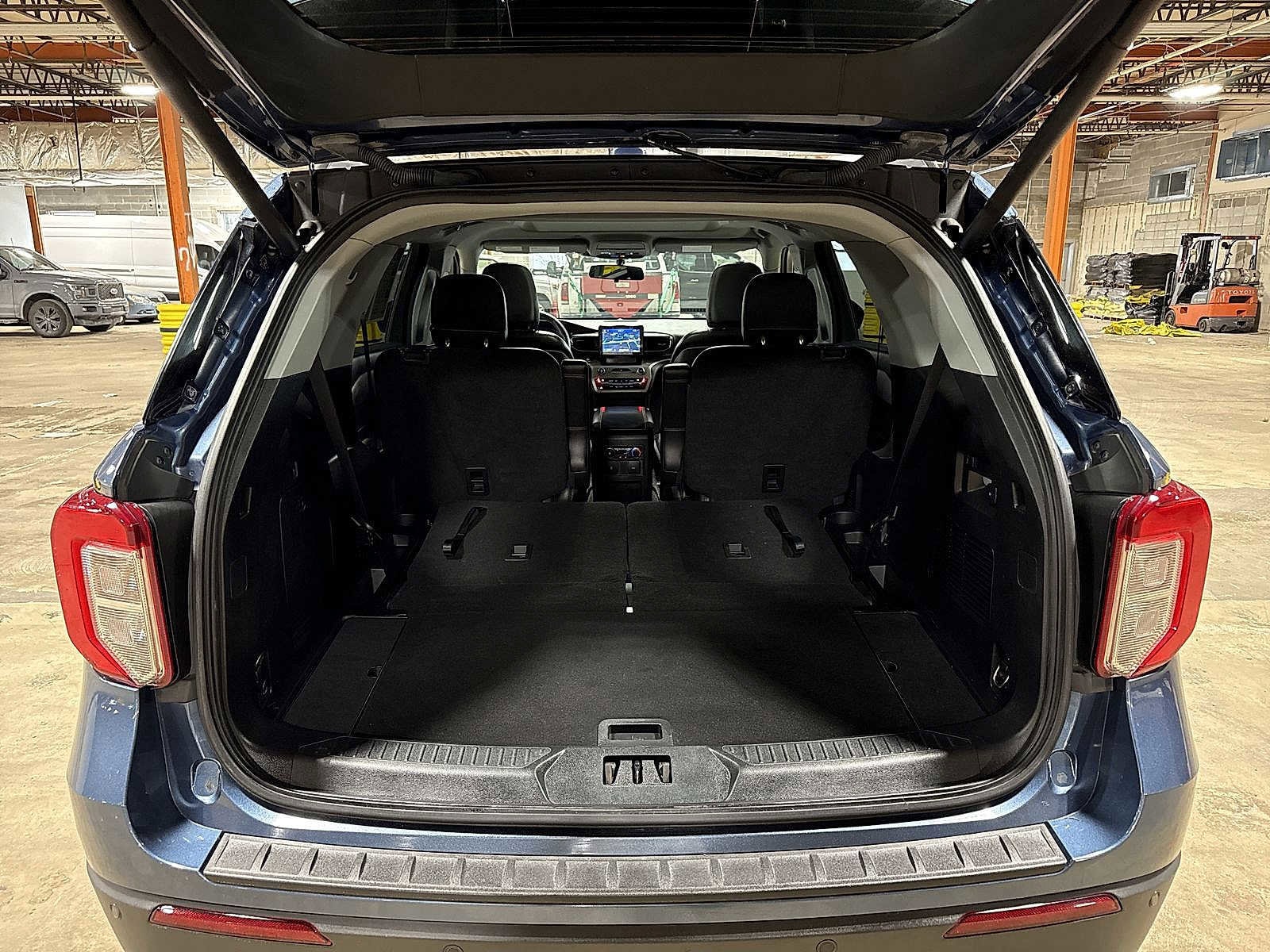 Thumbnail: 2020 Ford Explorer - 11