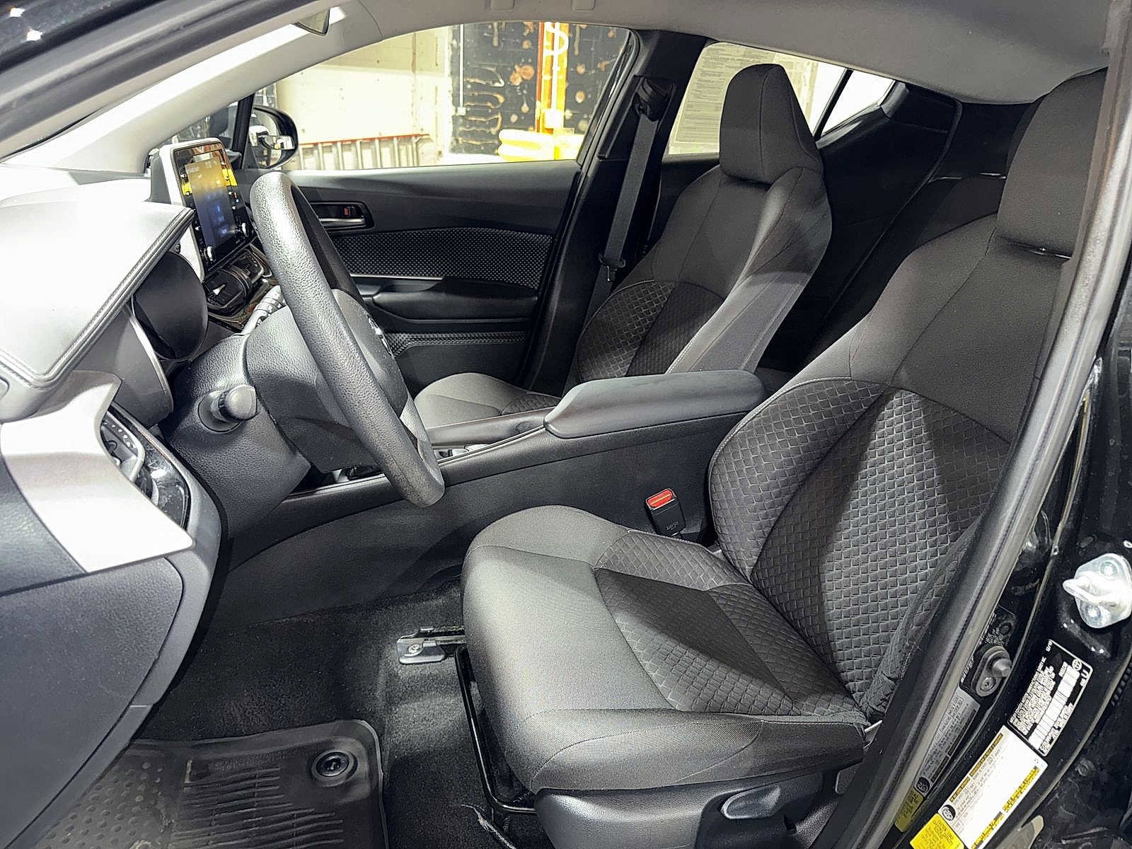 Thumbnail: 2020 Toyota C-HR - 15