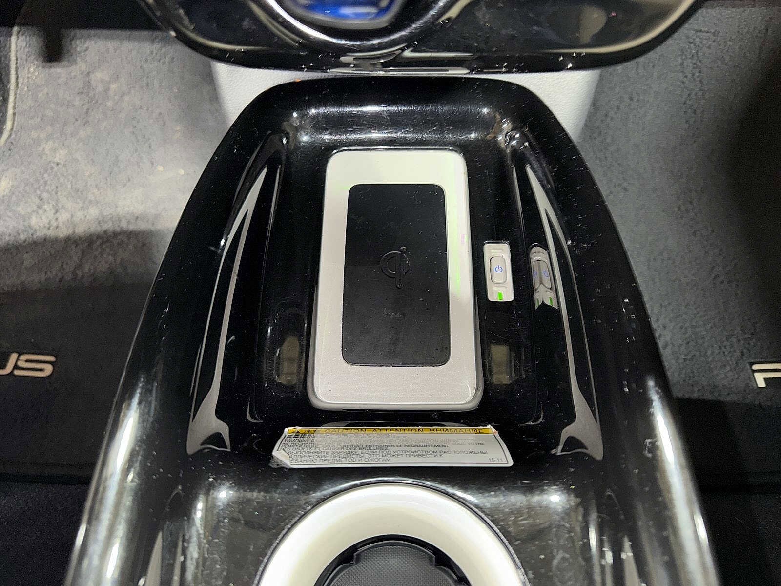 Thumbnail: 2016 Toyota Prius - 31