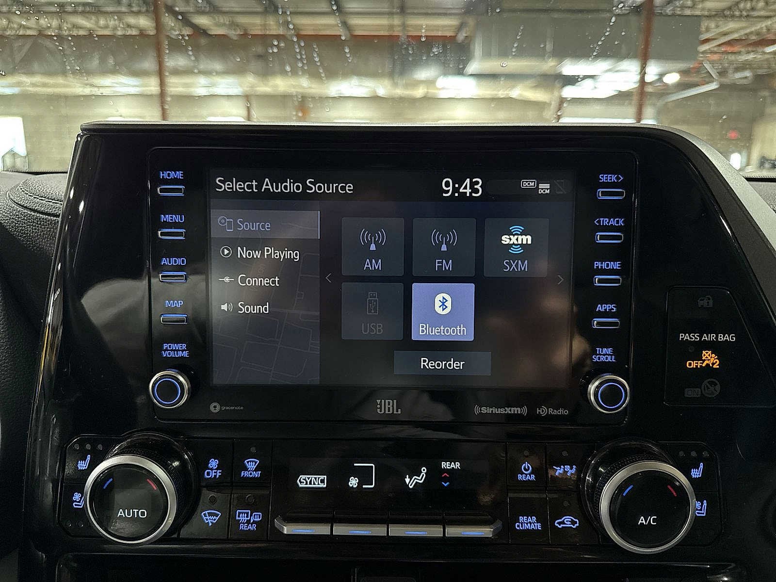 Thumbnail: 2020 Toyota Highlander - 21