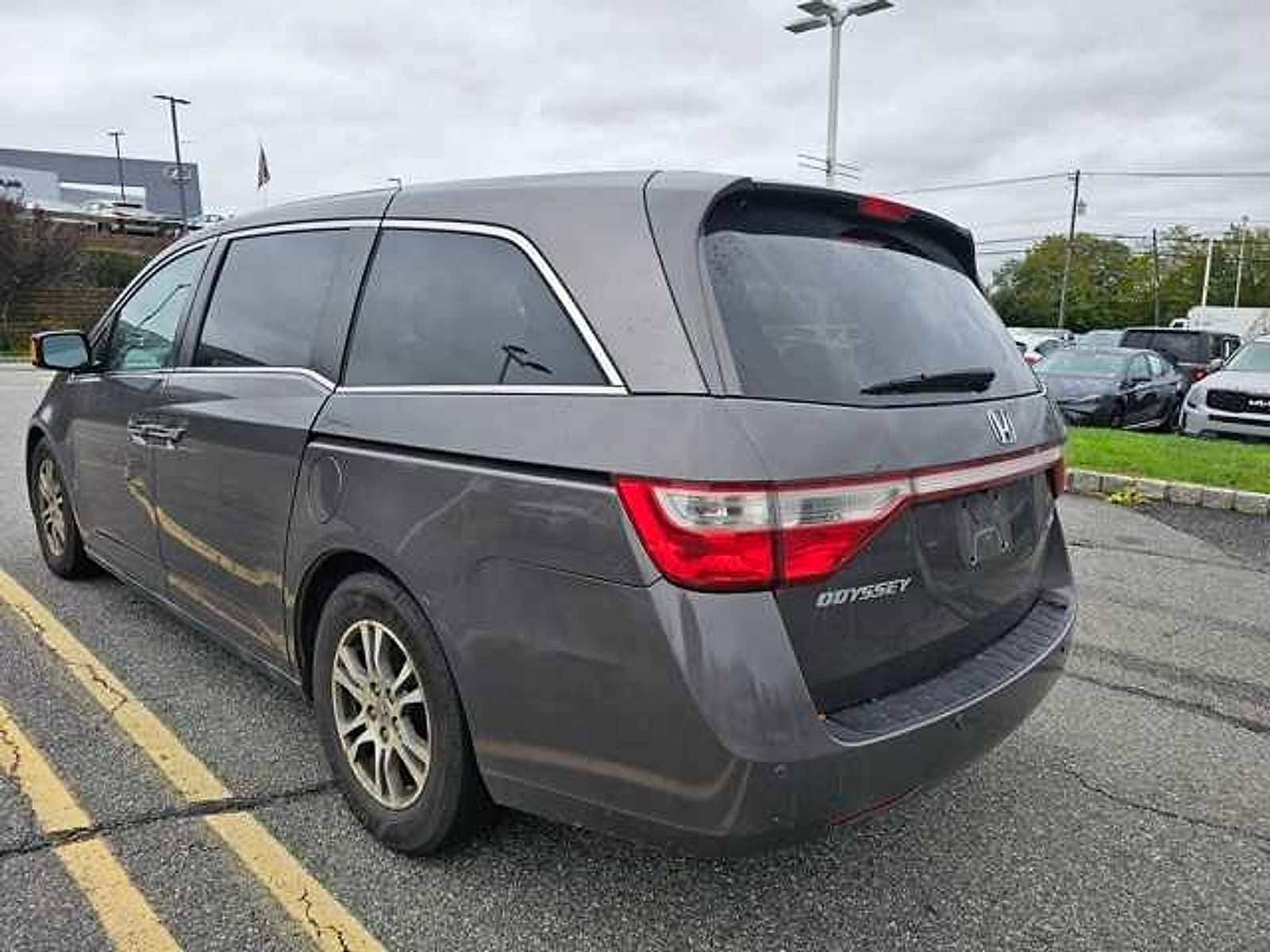 Thumbnail: 2012 Honda Odyssey - 6