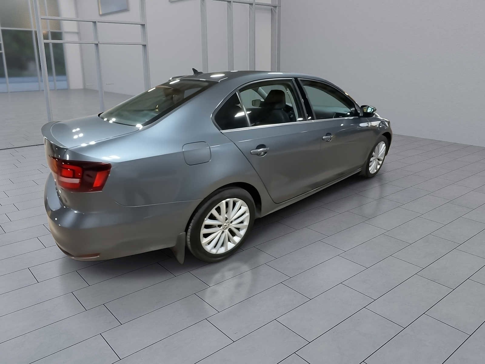 Thumbnail: 2016 Volkswagen Jetta - 9