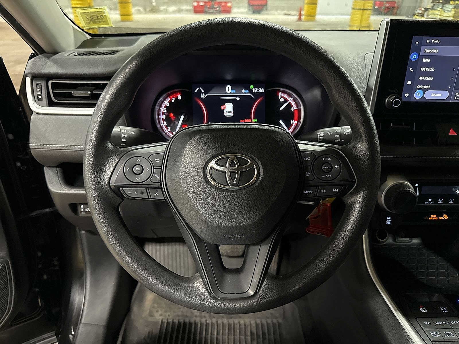 Thumbnail: 2024 Toyota RAV4 - 18