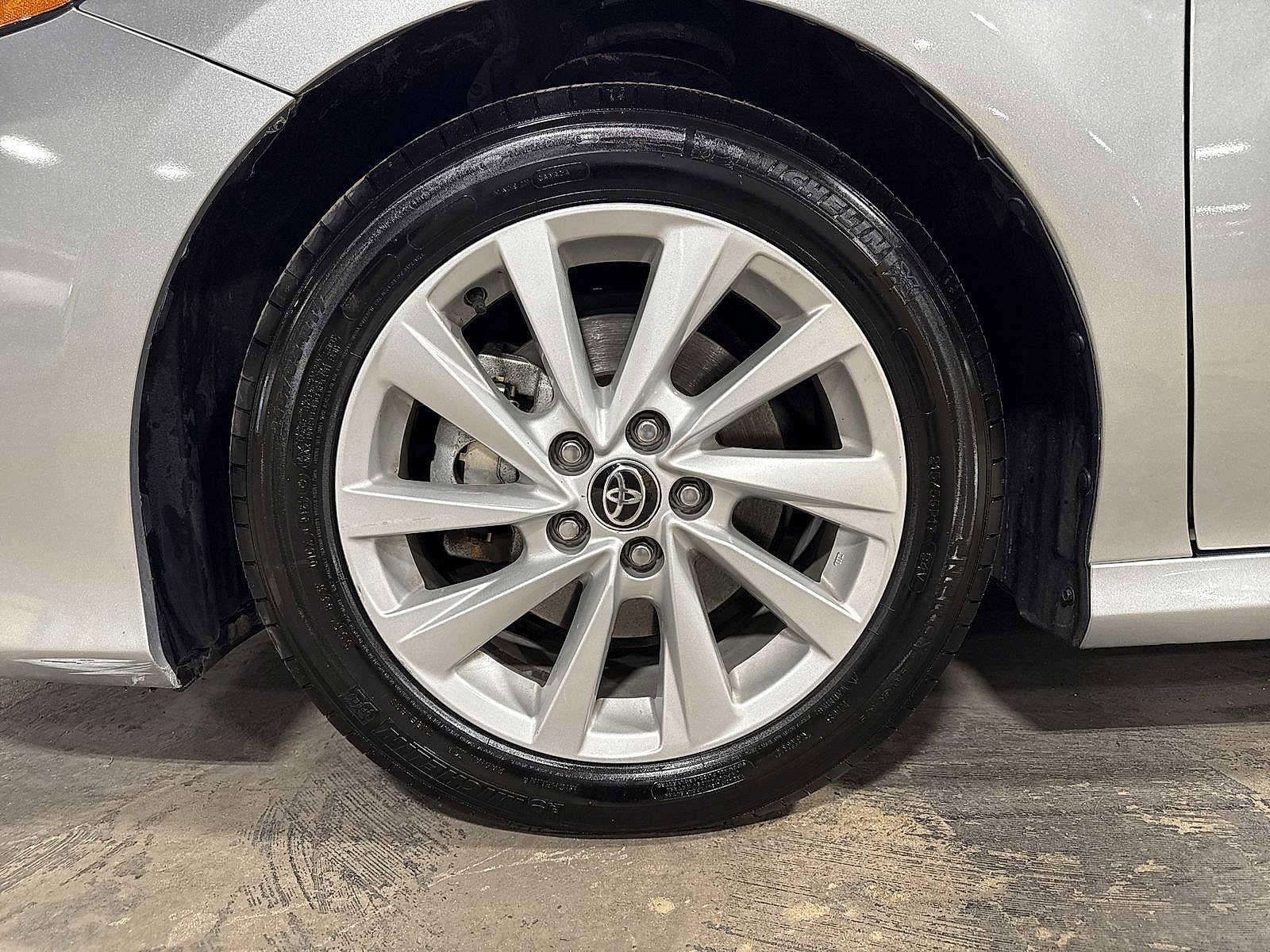 Thumbnail: 2021 Toyota Camry - 10