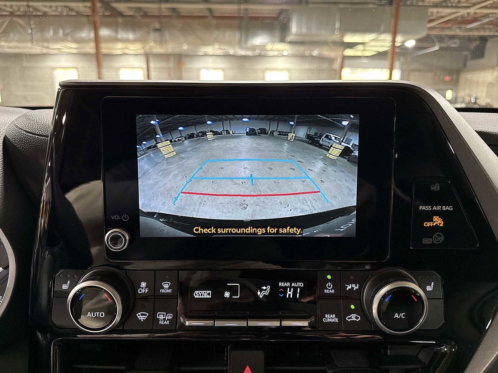 Thumbnail: 2023 Toyota Highlander - 26