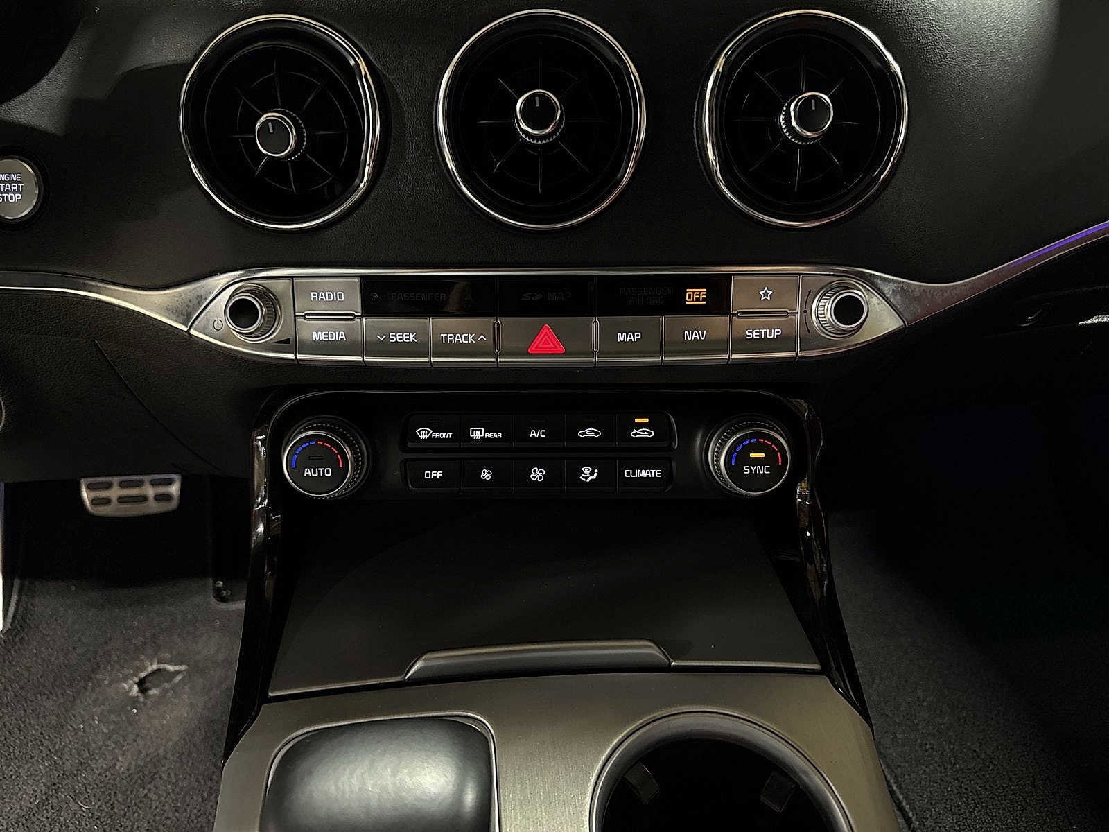 Thumbnail: 2018 Kia Stinger - 21