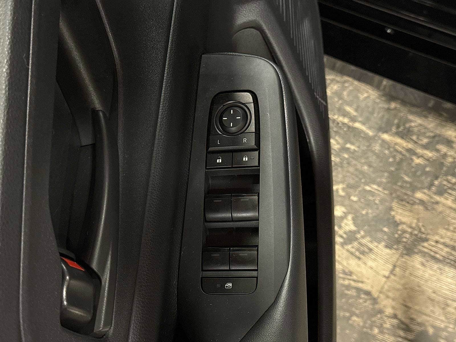 Thumbnail: 2024 Toyota Prius Prime - 22