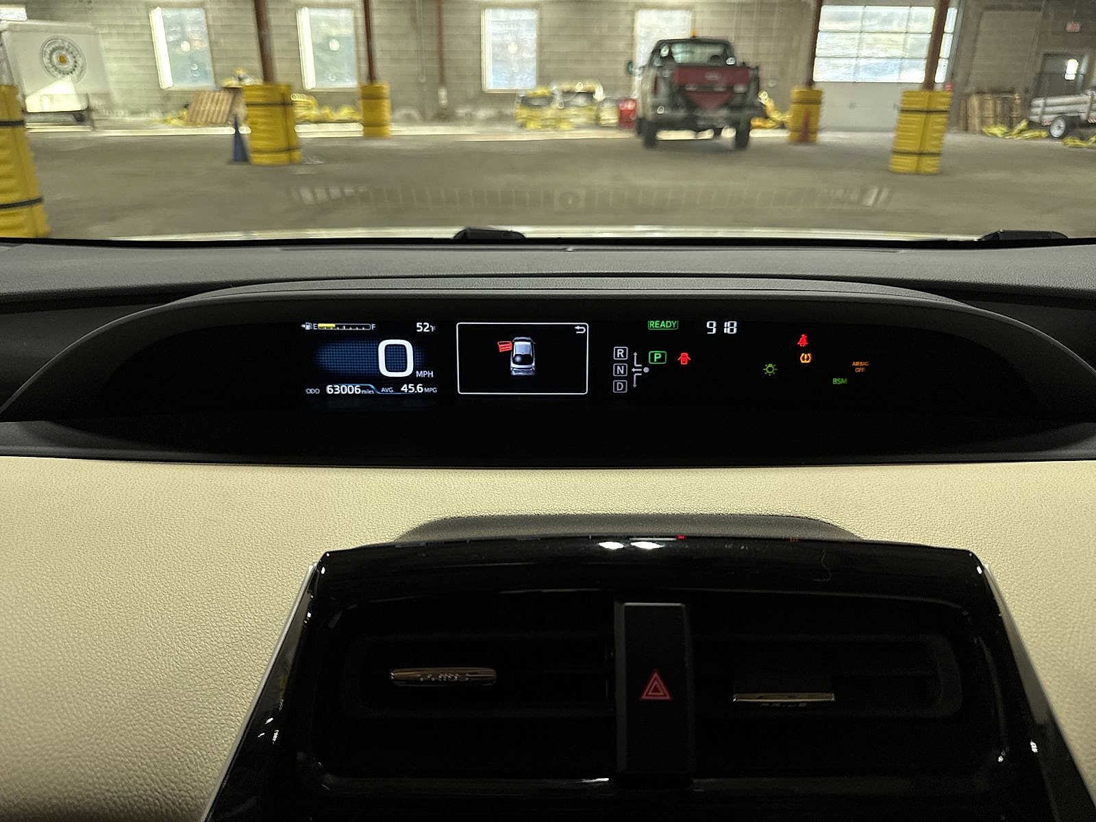 Thumbnail: 2016 Toyota Prius - 33