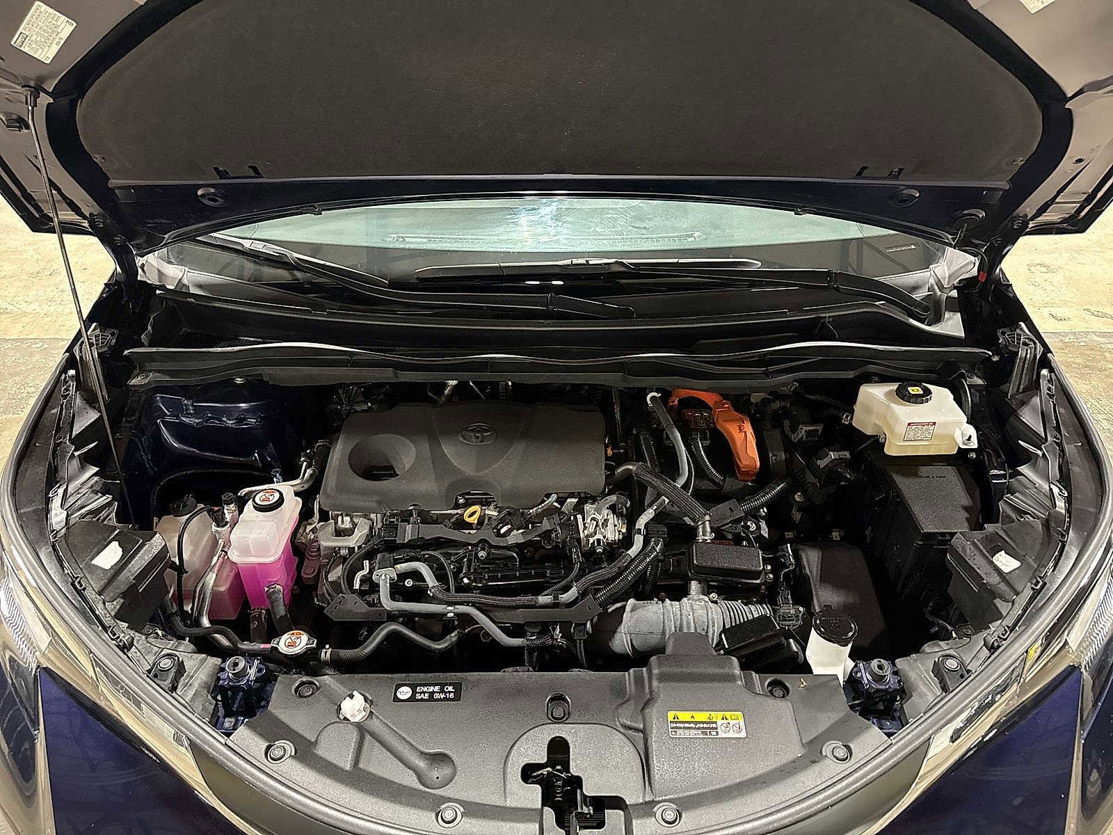 Thumbnail: 2023 Toyota Sienna - 12