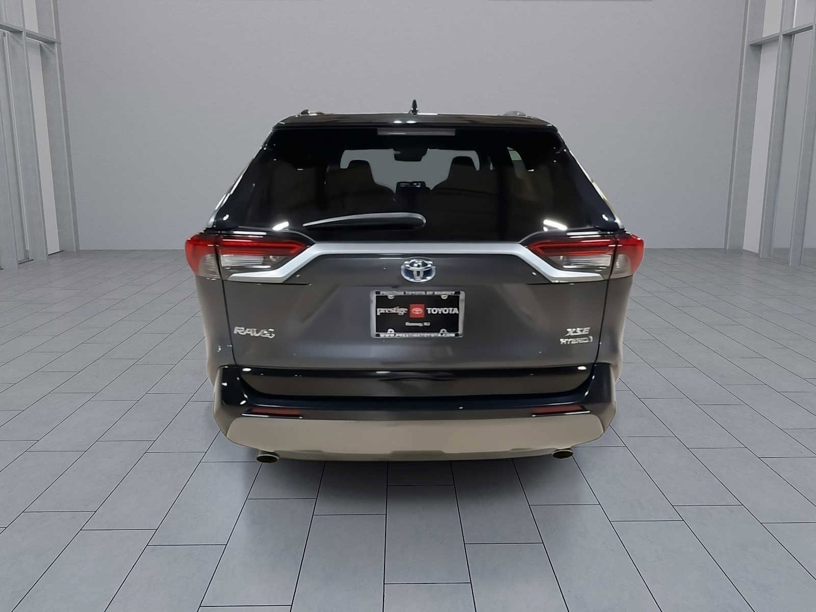 Thumbnail: 2022 Toyota RAV4 - 7