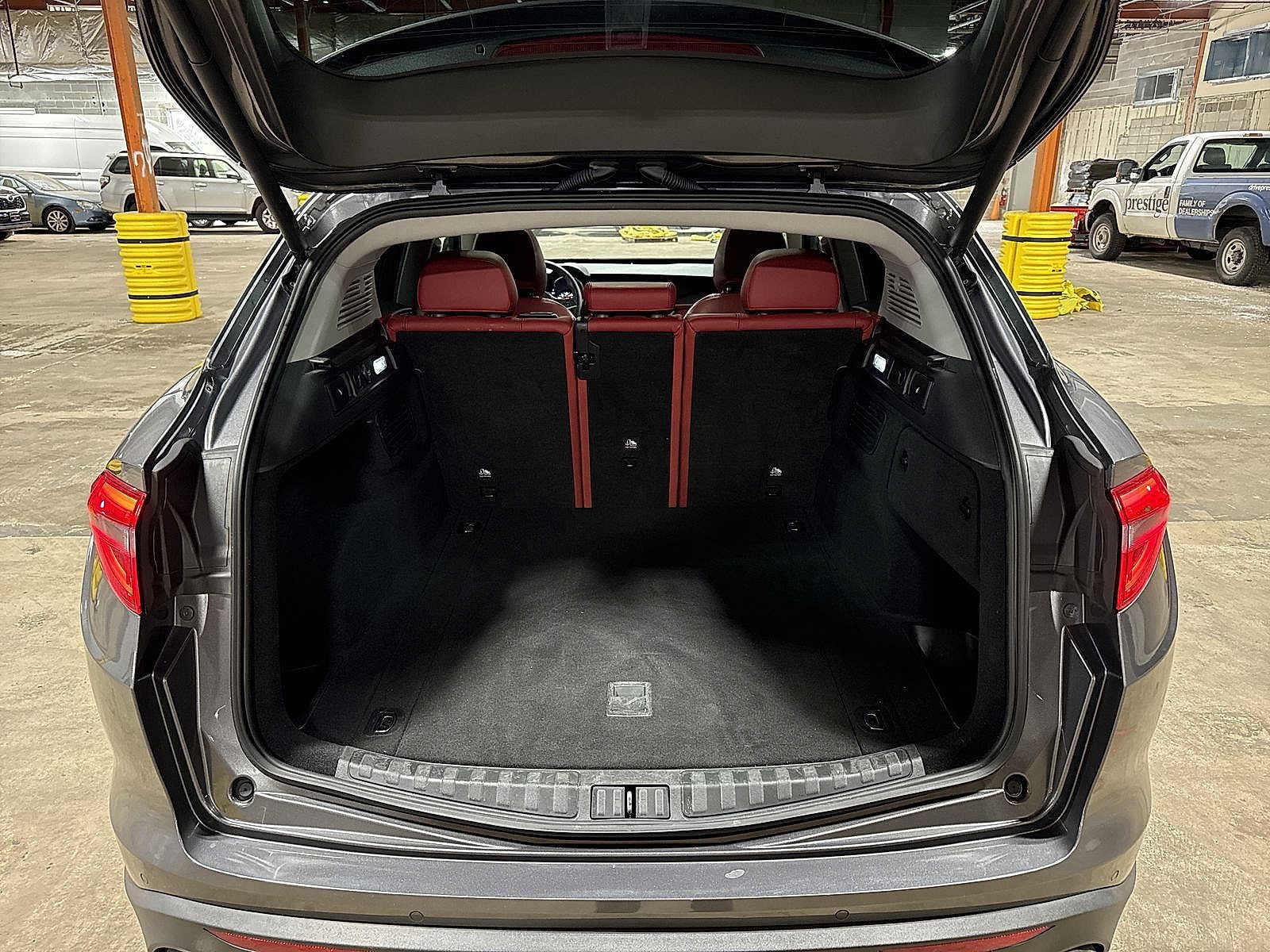 Thumbnail: 2019 Alfa Romeo Stelvio - 11