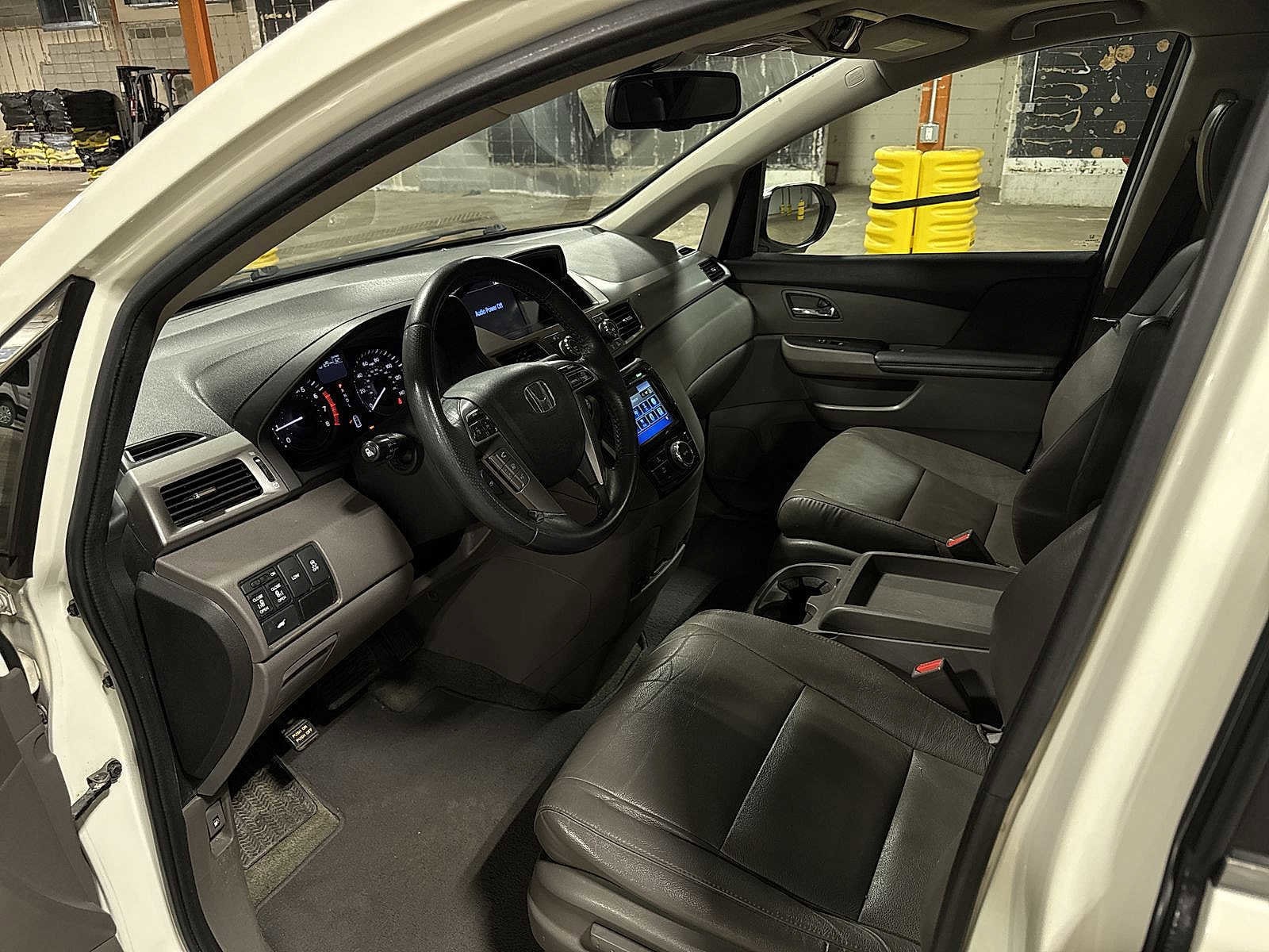 Thumbnail: 2016 Honda Odyssey - 30