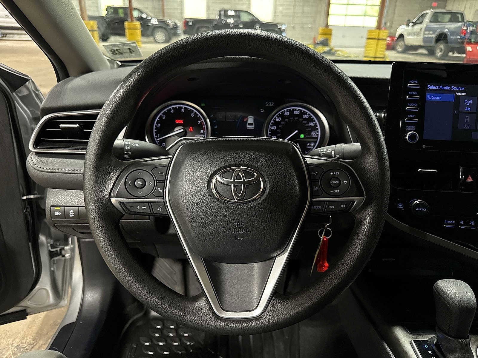 Thumbnail: 2023 Toyota Camry - 18