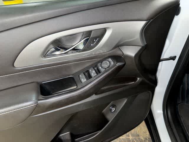 Thumbnail: 2023 Chevrolet Traverse - 23