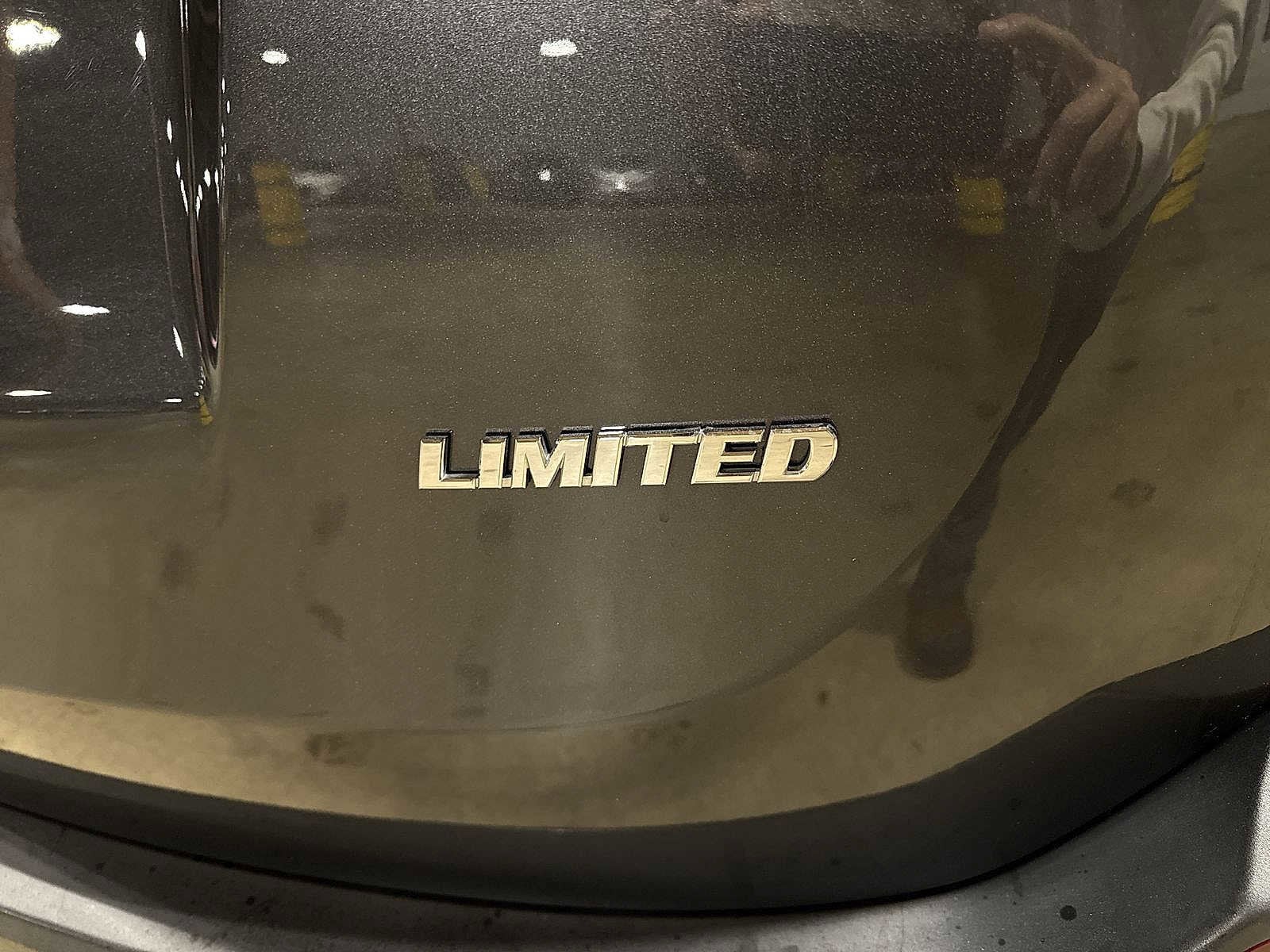 Thumbnail: 2015 Toyota RAV4 - 27