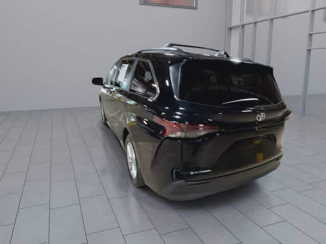 Thumbnail: 2025 Toyota Sienna - 7