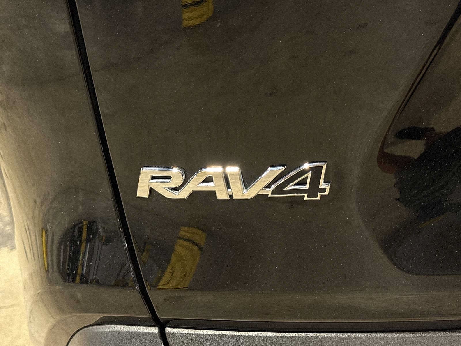 Thumbnail: 2025 Toyota RAV4 - 25