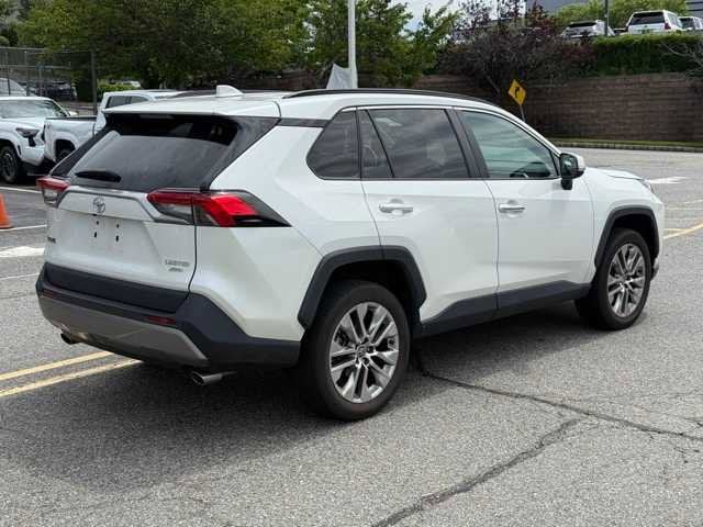 Thumbnail: 2022 Toyota RAV4 - 4